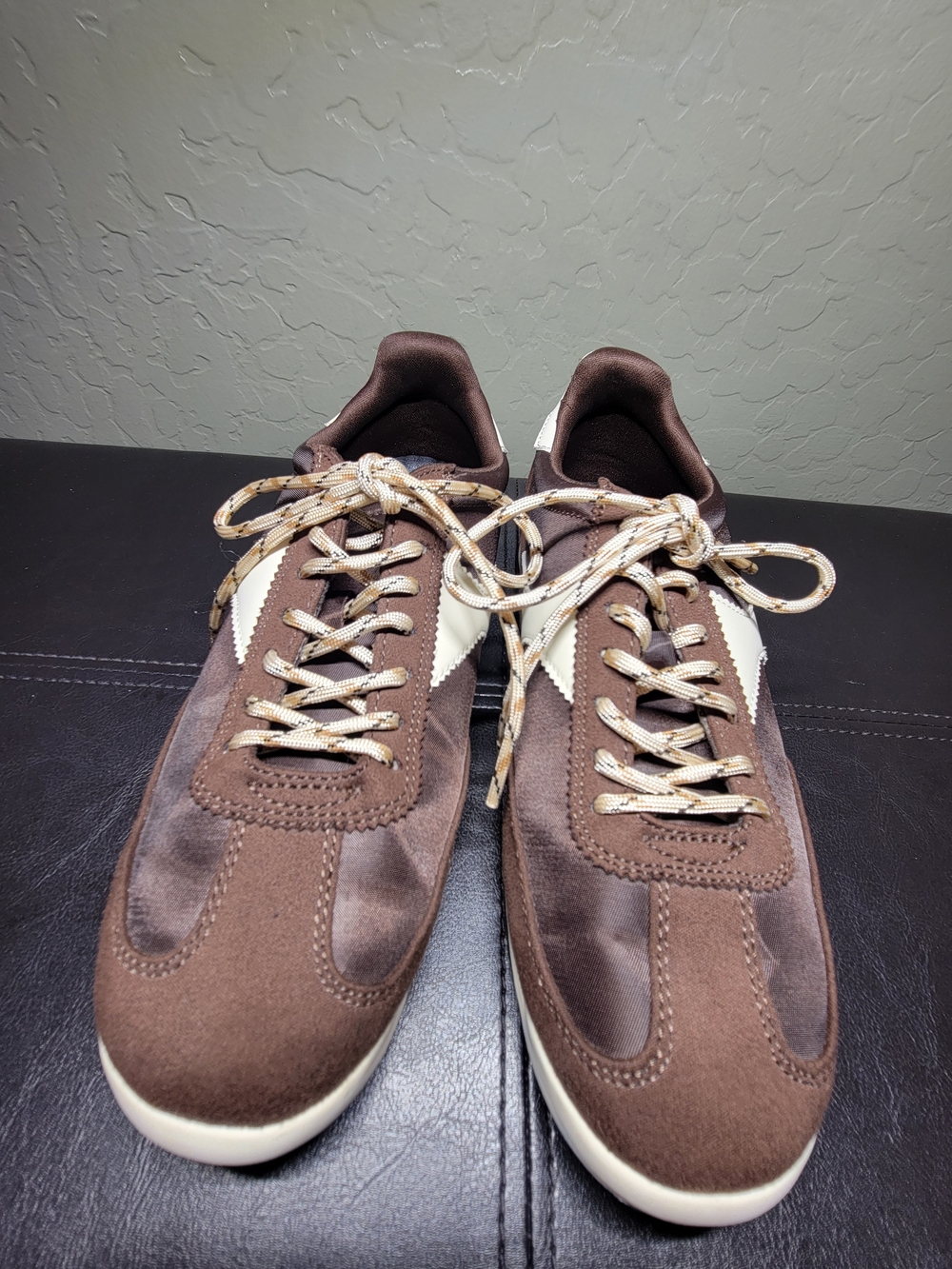 Womens Skyler Jogger Sneakers With Memory Foam Insole Size 7 1/2